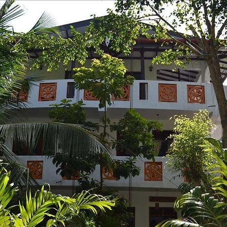 Sunil Garden Guesthouse Unawatuna Exterior foto